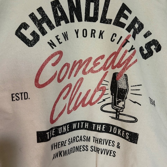 Friends "Chandler's Comedy Club" Printed Crewneck Sweatshirt - Size M - Picture 2 of 4